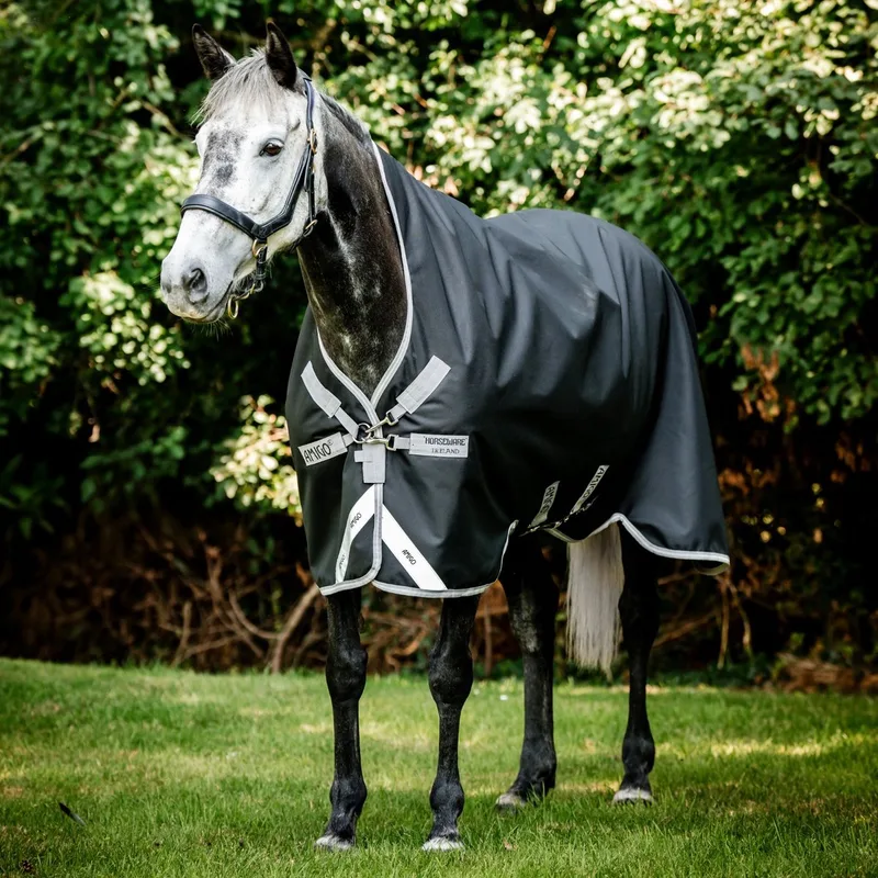 Bravo 12 Wug Regendeken 250g Medium 72" - Zwart/Titanium Grijs & Zilver by Amigo – product photo