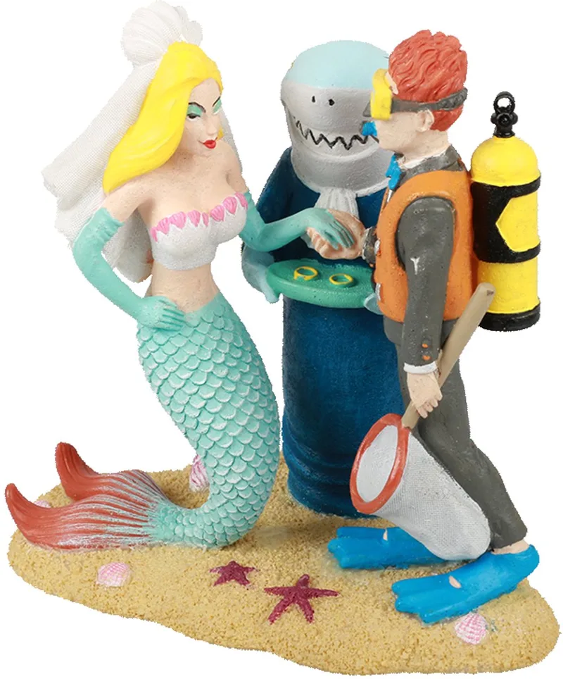 Aquarium Decoratie Scuba Wedding - Grappig Ornament met Duikers - Zoet- en Zoutwater - 12x10,5x12cm by Aqua Della in Multicolour – product photo