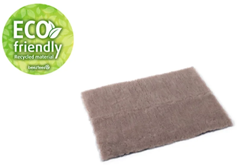 ECO - vetbed - 78 x 55 cm - comfortbed voor uw hond of kat - in of uit de bench - zeer makkelijk in onderhoud - machine wasbaar by Beeztees in Beige – product photo