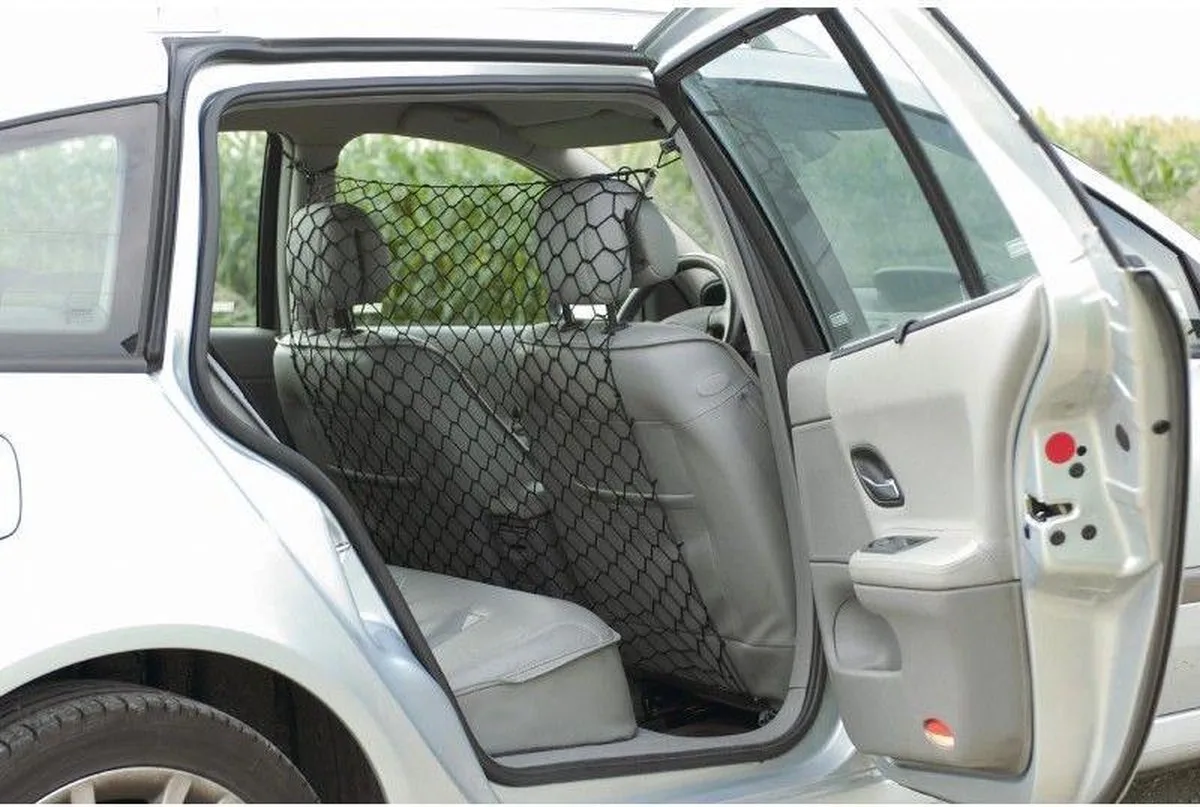 Veiligheidsnet Auto - Hond - 86x64 cm van Beeztees in Zwart – productfoto