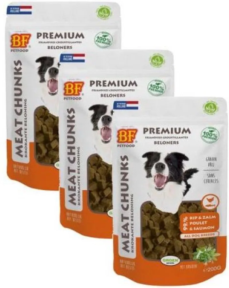 3x200 gr Biofood meat chunks kip&zalm hondensnack by Biofood – product photo