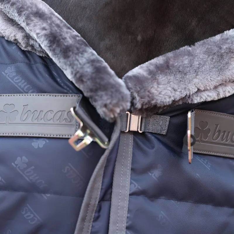 Staldeken Bucas Show-line 150gr - 135/183 by Bucas in Donkerblauw-grijs – product photo