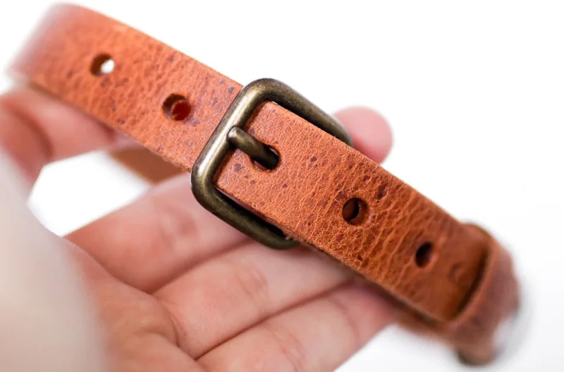 No Fuss - Halsband Hond - Leren Halsband Hond - Camel - Oud messing - Extra Small by Cooper & Quint in Orange – product photo