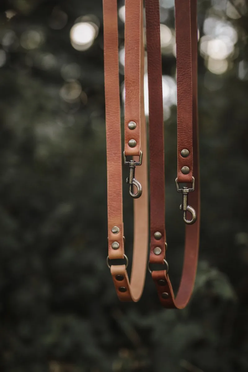 Switch Verstelbare Leren Hondenriem - 1.5cm - Oud Messing by Cooper & Quint in Brown – product photo