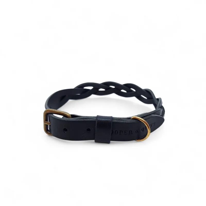 Twisted - Halsband hond gevlochten leer - Oud Messing XS by Cooper & Quint in Black – product photo