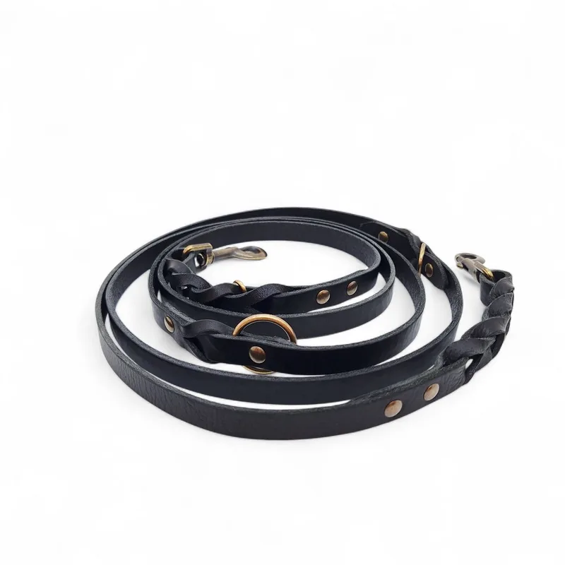 Twisted Switch Verstelbare Hondenriem - 1.5 cm Oud Messing van Cooper & Quint in Zwart – productfoto