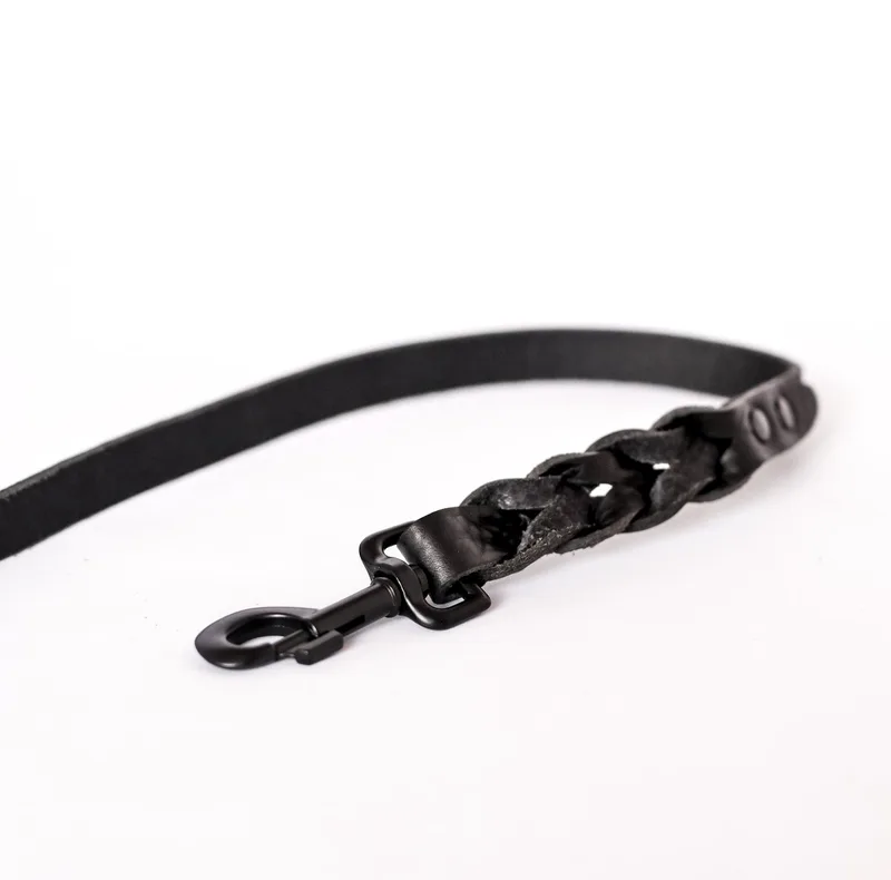 Twisted Switch Verstelbare Leren Hondenriem - 1.5cm - All Black de Cooper & Quint en Noir – photo produit