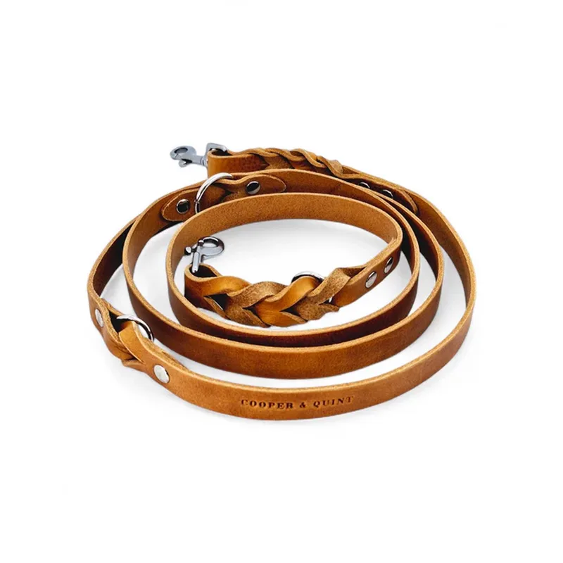 Twisted Switch Verstelbare Leren Hondenriem - Camel - 1.5cm - Zilver fra Cooper & Quint i Camel (Cognac) – produktbillede