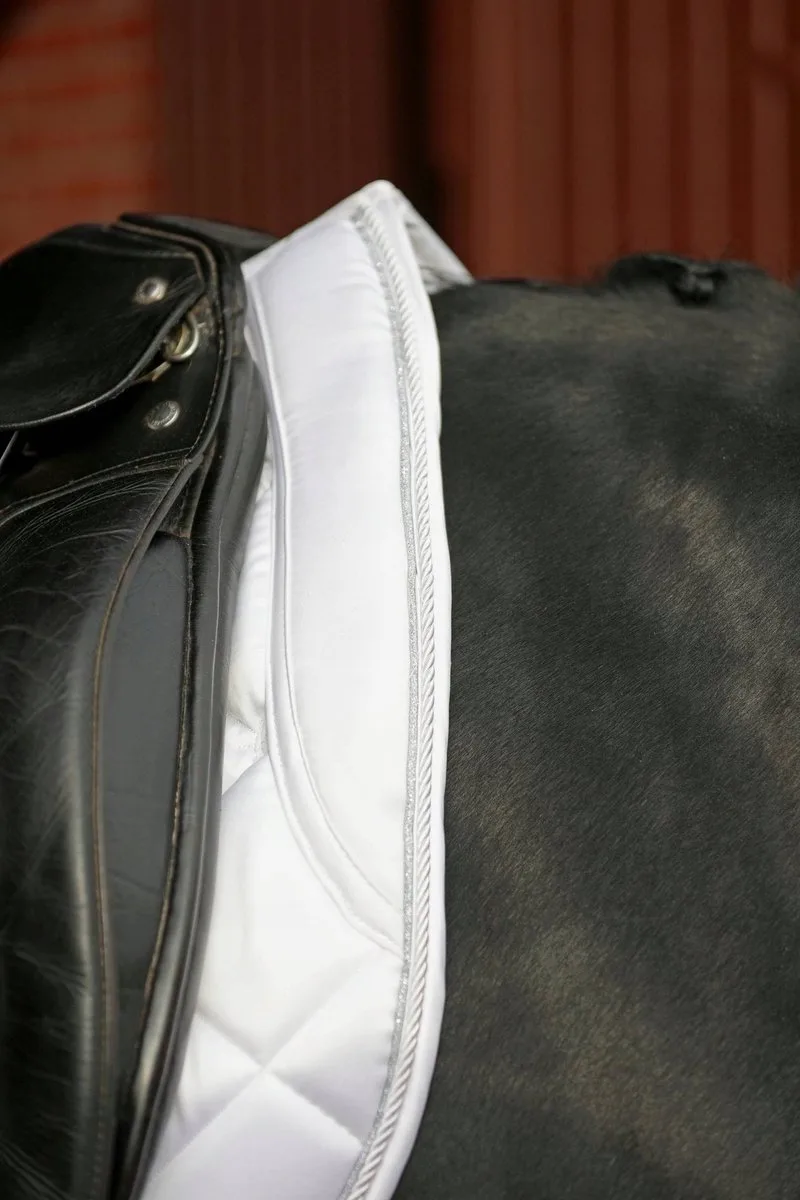 Empara Zadeldek Allround Wit Full van Covalliero – productfoto