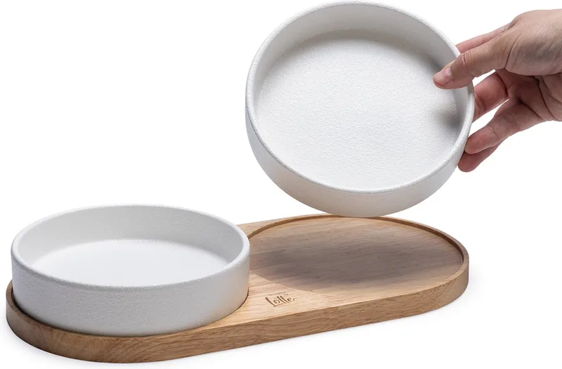 Dinerset Lojs - Voerbak Kat - Drinkbak Kat - Keramiek - 2x 400 ml van Designed by Lotte in Wit – productfoto