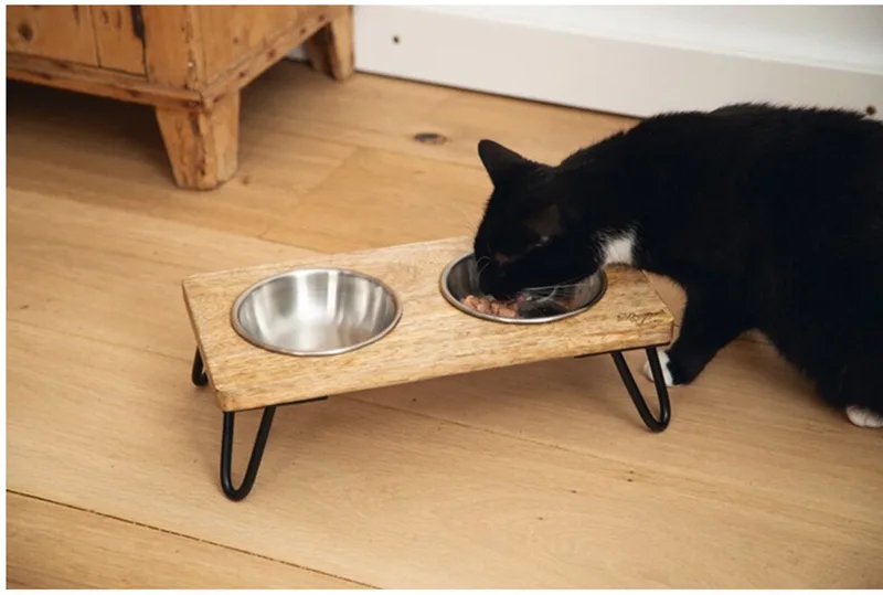 dubbele voerbak/drinkbak voor katten en kleine hondjes - 2 RVS geborstelde bakjes in mango houten plateau en staal poten - mooi in elk interieur - 2 x 300 ml de Designed by Lotte en Metaal – photo produit