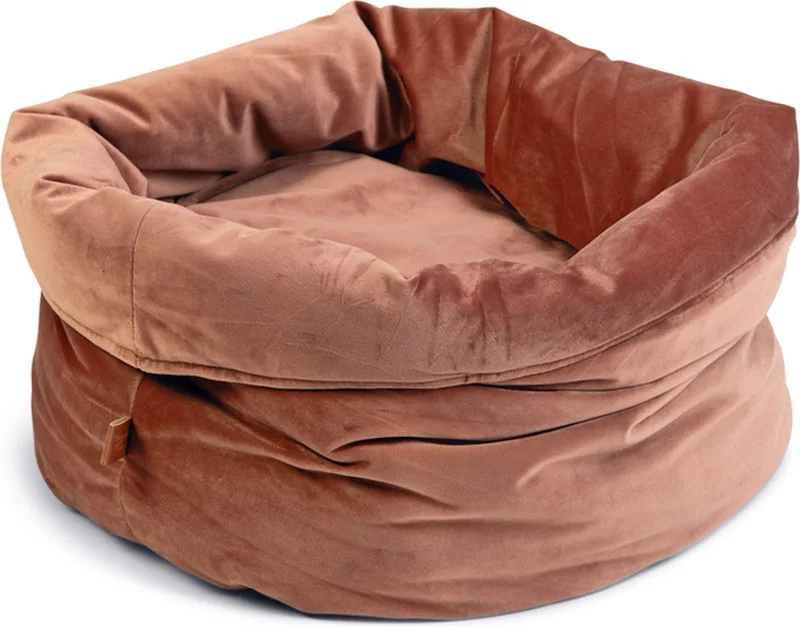 Fluco - Kattenmand - Fluweel - Velvet - 45x45x35 cm by Designed by Lotte in Pink – product photo