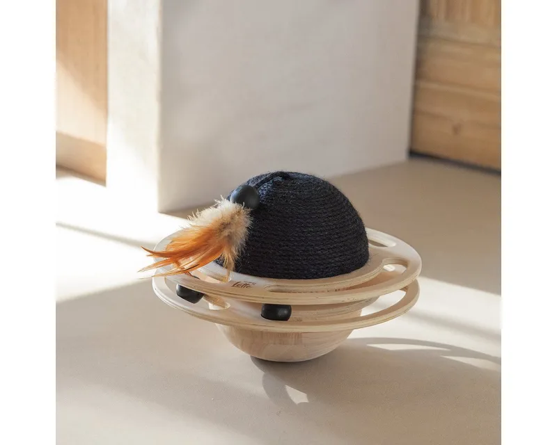 Speelbol Baya - Kattenspeelgoed - Hout - 30x30x22 cm de Designed by Lotte en Marron – photo produit 4 sur 4