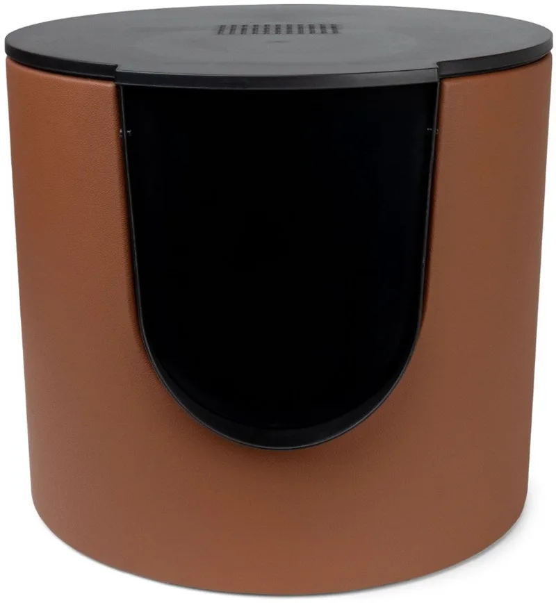 FUSE - Design Kattenbak met Cover - Incl. Koolstoffilter van District 70 in Faux Leather Cognac – productfoto