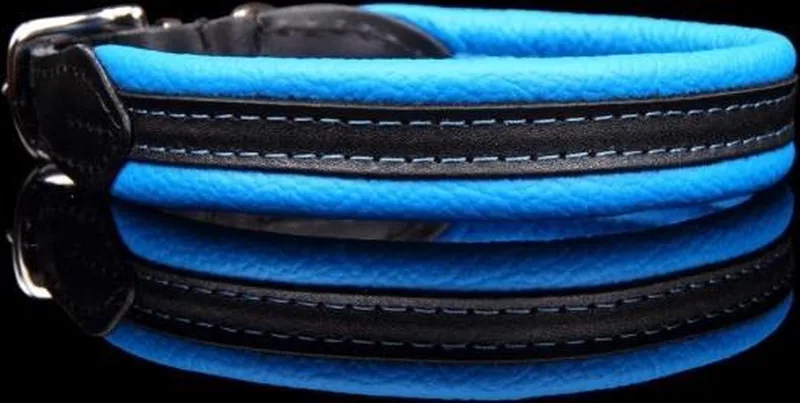 Leren Halsband - Lengte: 50 cm Verstelbaar van 43-47 cm x 20 mm - soft/duo fra Dog's Companion i Blå – produktbillede