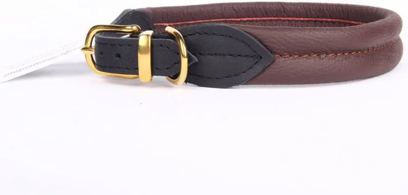 Leren Halsband - Lengte: 65 cm Verstelbaar van 57-62 cm x 30 mm - Messing- Bruin by Dog's Companion in Brown, Brass – product photo