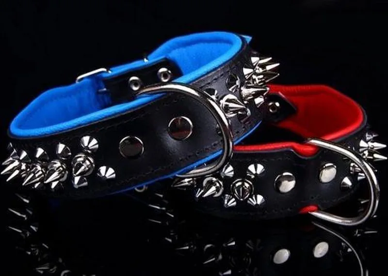 Leren Halsband - met Spikes - Lengte: 45cm Verstelbaar van: 32-41 cm x 40 mm fra Dog's Companion i Sort, Rød – produktbillede