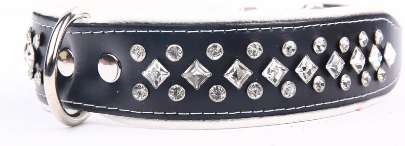Leren Halsband - met Strass Kristallen - Lengte: 50 cm Verstelbaar van 40-47 cm x 40 mm by Dog's Companion in Black, White – product photo