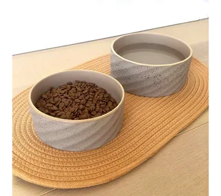 duvoplus dinner time Eetkom Stone Wavy Dune - Keramieken Voerbak voor Hond en Kat - Vaatwasserbestendig - M 1250ml by Duvo+ in Grijsgroen – product photo 5 of 5