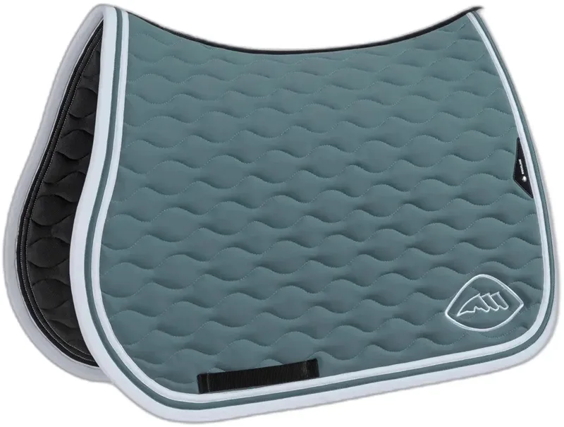 Zadeldek Tech Onda Forest Green - Jump | Zadeldekje paard von Equiline in Grün – Produktfoto
