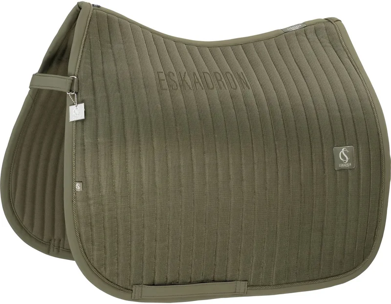 Mesh Zadeldek Classic Sports 25 Full van Eskadron in Dusty Olive – productfoto