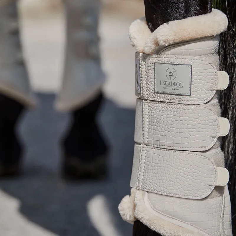 Peesbeschermers Croco FF Platinum Pearl Grey - S by Eskadron in Grey – product photo