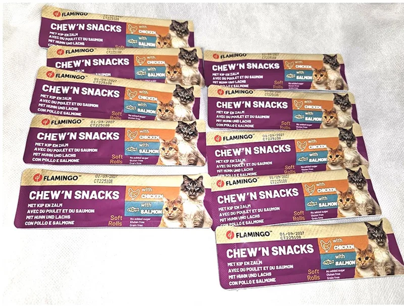 10 x - flamingo kattensnacks CHEW'N SNACKS kip 72.45% zalm 15% - 10 gr = 100 gr - - glutenvrij, geen toegevoegde suiker , graanvrij de Flamingo – photo produit