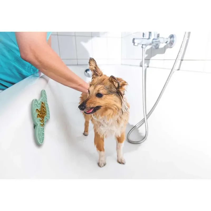 Likmat "Yummee" – Muntgroen – S – 15 x 8,6 x 1,9 cm – Antischrok Likmat voor Kleine Honden en Katten von Flamingo in Grün – Produktfoto 4 von 5