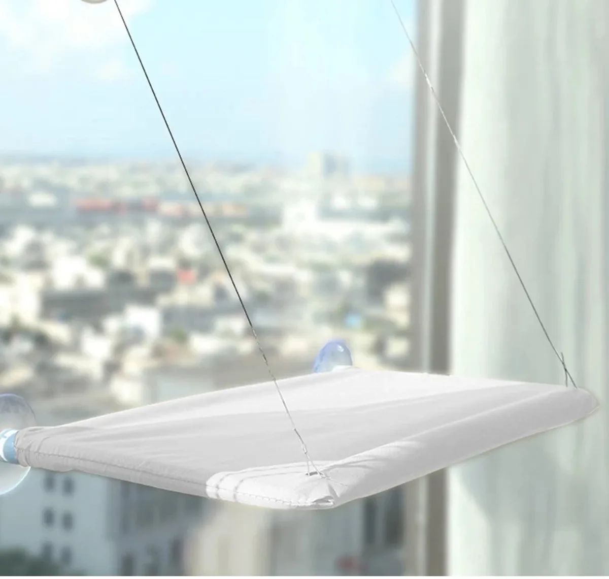 Kattenhangmat - Voor Ramen - Wasbare Witte Zuignap Plank fra Happiq – produktbillede