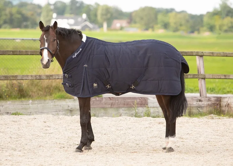 Staldeken Highliner 300gr fra Harry's Horse i Mørkeblå – produktbillede