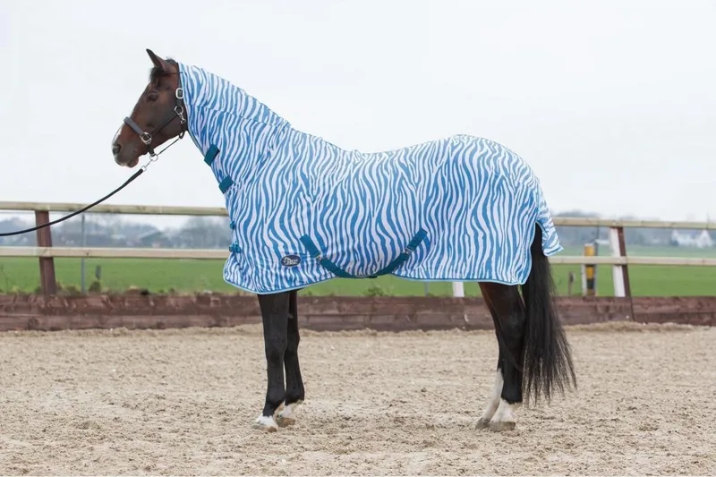 Vliegendeken mesh met hals & singels, medival blue 155cm by Harry's Horse in Zebra – product photo