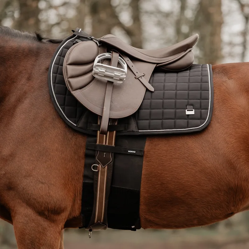 ZADELDEK DR PUFFERPAD by Horka in Black – product photo