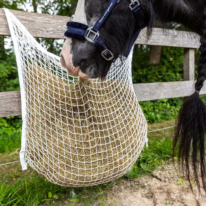 Hooinet Xl Horsegear Hgslowfeed by Horsegear in White – product photo