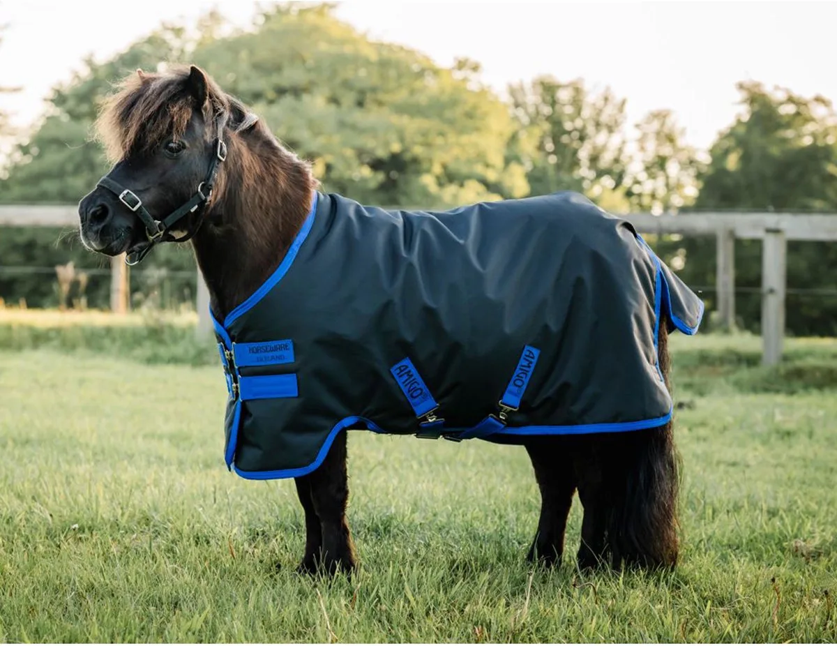 AMIGO 900D PETITE TURNOUT 200GR van Horseware in Zwart – productfoto