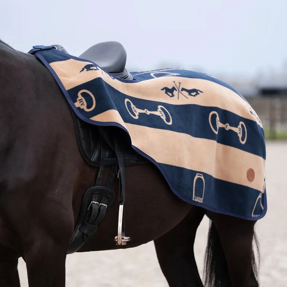 Geprinte deken voor wandelpaard HV Polo Gwenny de HV Polo en Bleu foncé – photo produit