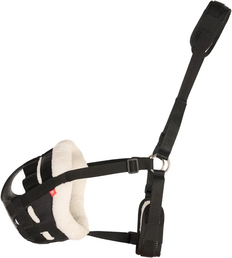 Grazing Muzzle IRHFur - Graasmasker met Bond - Maat Full von Imperial Riding in Schwarz – Produktfoto