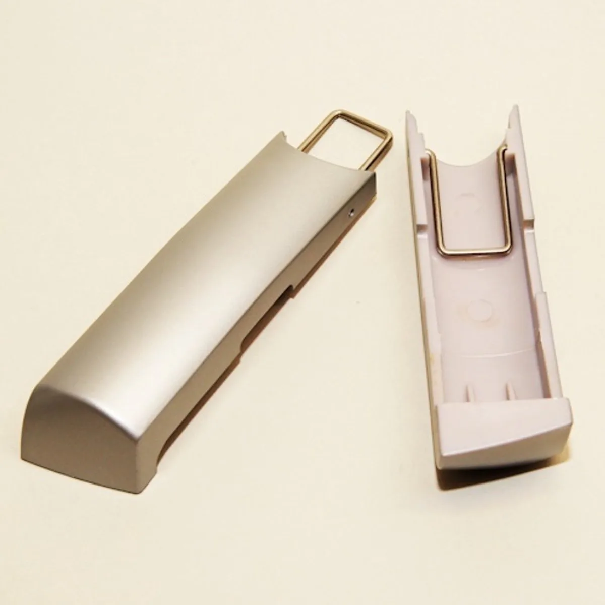 CP Sluitclip v.behuizing e15/1900/1 van JBL – productfoto