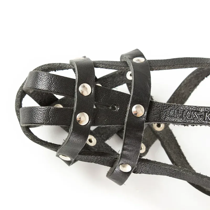 Lightweight Leather Medium Poodle Mini Schnauzer Muilkorf van Julius-K9 – productfoto 3 van 6