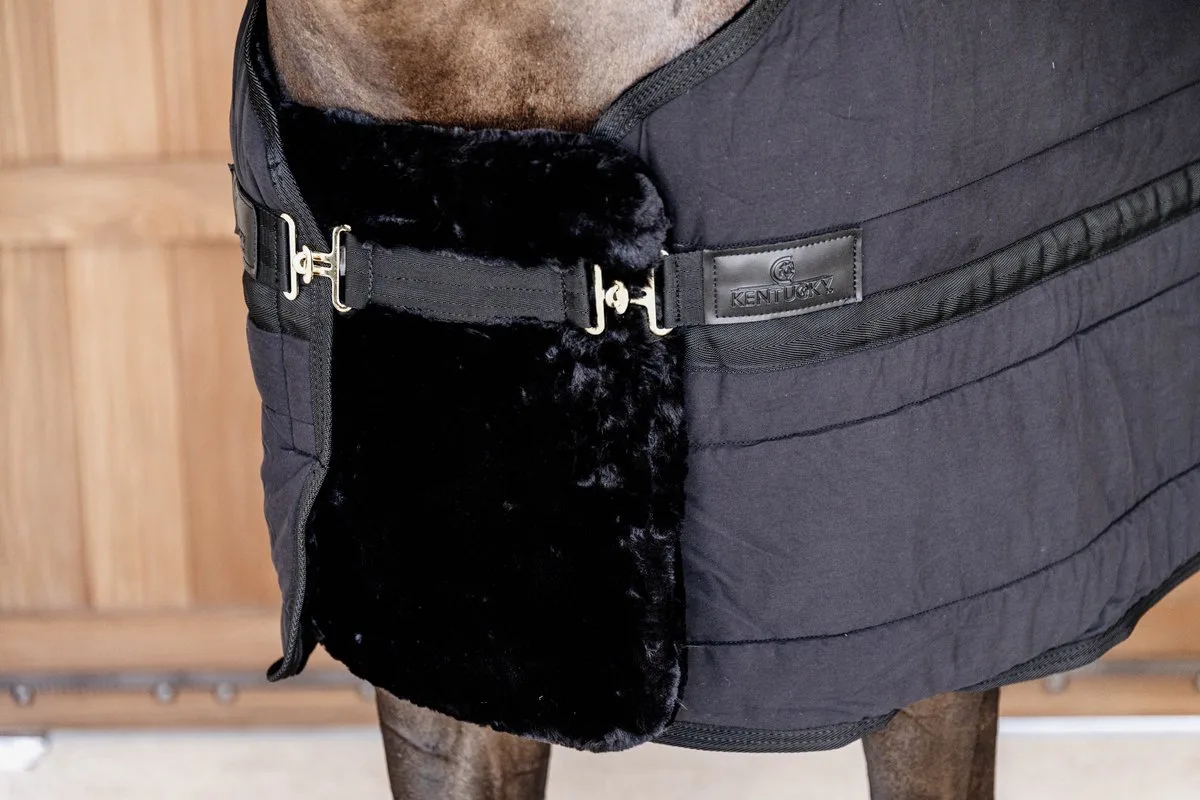Borst verlenger vegan bont 1 sluiting van Kentucky Horsewear in Zwart – productfoto