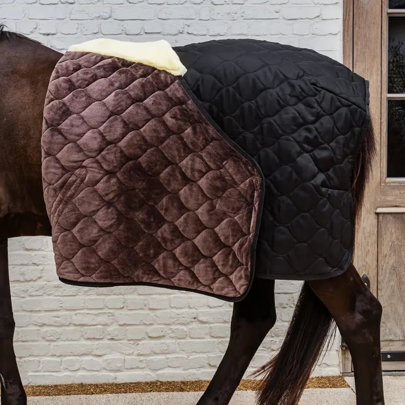 Paardendeken Kentucky Horsewear Comfort 100 g by Kentucky Horsewear in Black – product photo