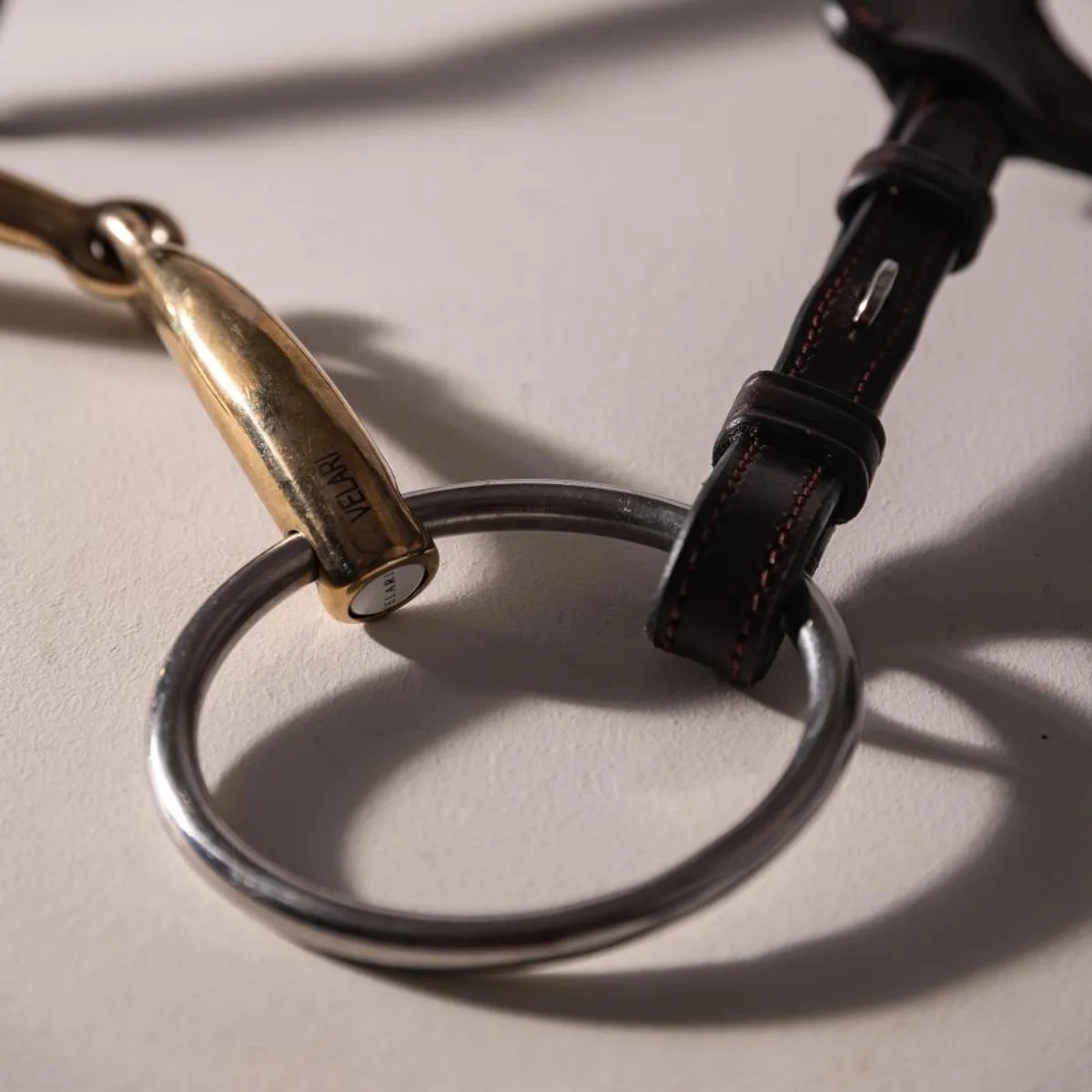 Velari - Watertrens enkel gebroken sweet koper 16mm 12,5cm de Kentucky Horsewear en Gouden – photo produit