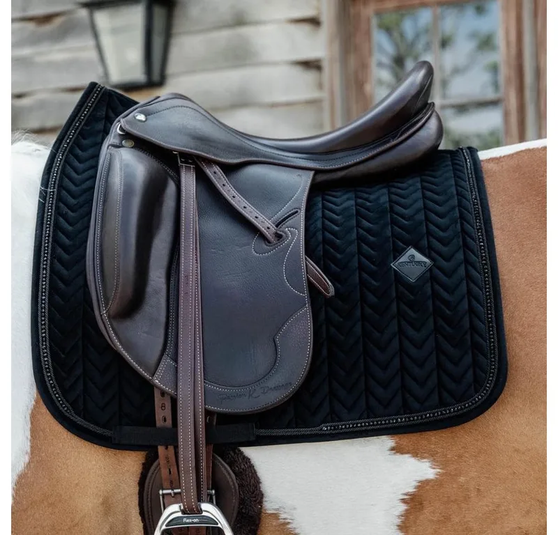 Velvet Zadeldoek - Zadeldekje - Dressuur - Pearls by Kentucky Horsewear in Black – product photo 4 of 5