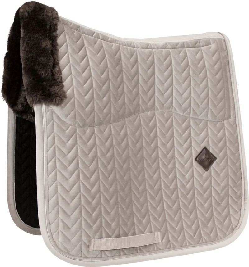 Velvet Zadeldoek - Zadeldekje - Skin Friendly - Dressuur by Kentucky Horsewear in Beige – product photo