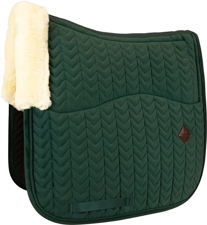 Zadeldek - Velvet Groen - Zadeldek Dressuur - Skin Friendly de Kentucky Horsewear en Dennengroen – photo produit