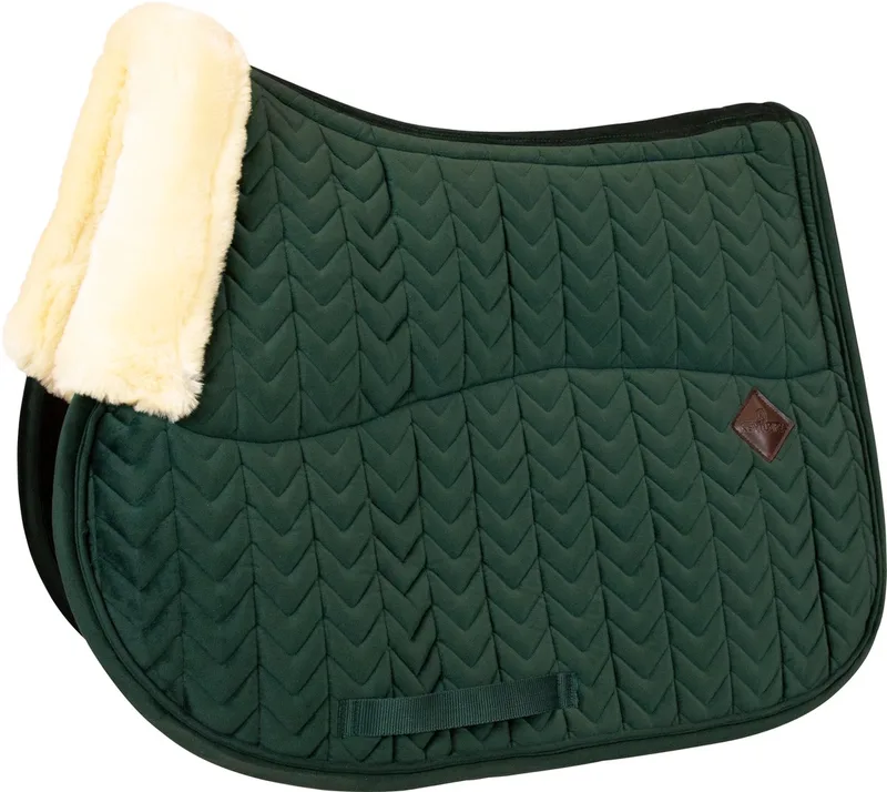 Zadeldek - Velvet Groen - Zadeldek Paard - Skin Friendly by Kentucky Horsewear in Dennengroen – product photo