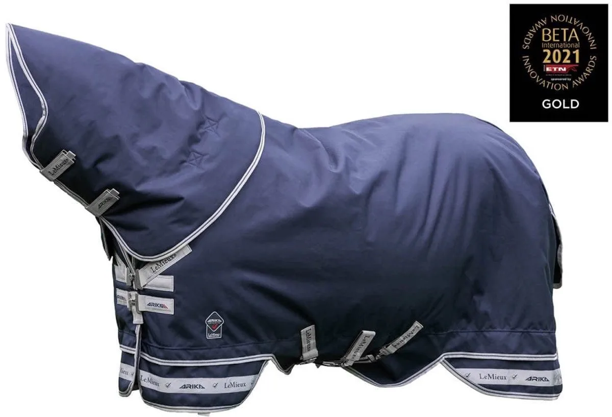 Arika Storm-Tek Outdoordeken 195 de LeMieux en Bleu foncé – photo produit