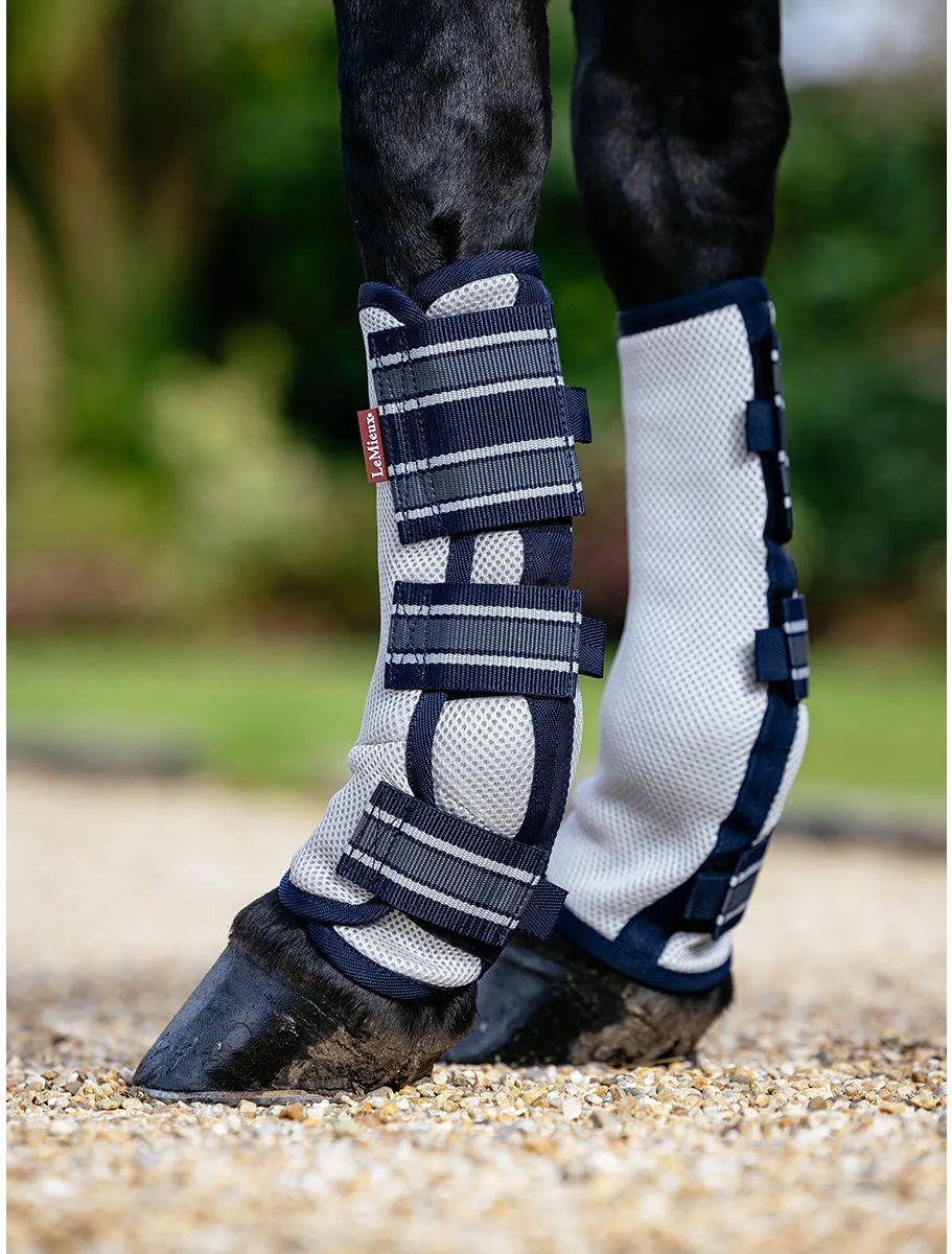 Beenbeschermers Lemieux Arika Mesh Fly - M de LeMieux en Bleu foncé – photo produit