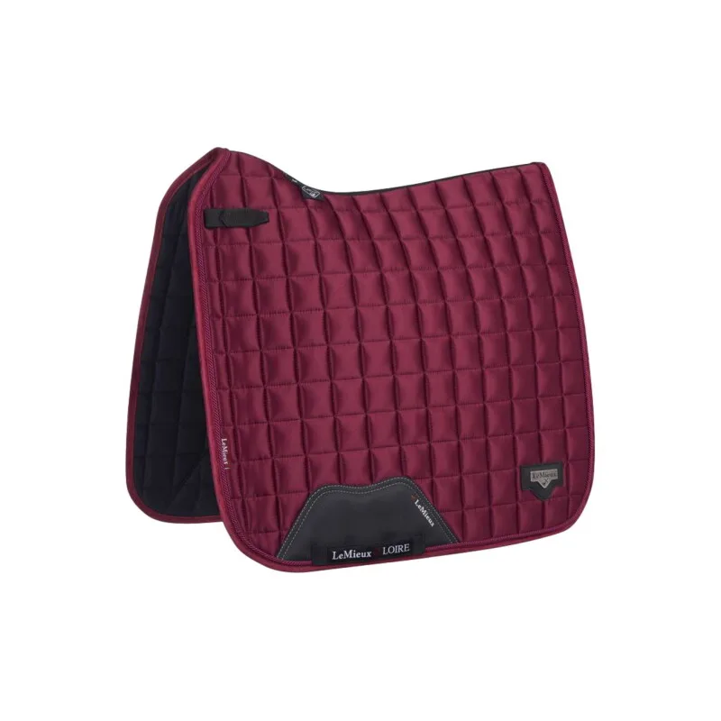 Dressurschabracke Loire Classic Square WB (Warmblut) fra LeMieux i Rød, Regular – produktbillede