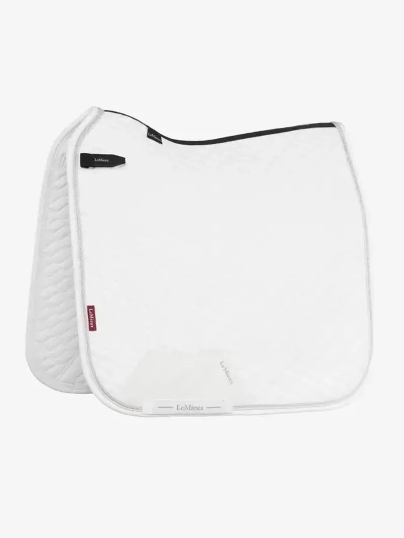 Zadeldek Brilliance Dressage Square White - L | Zadeldekje paard de LeMieux en Blanc – photo produit