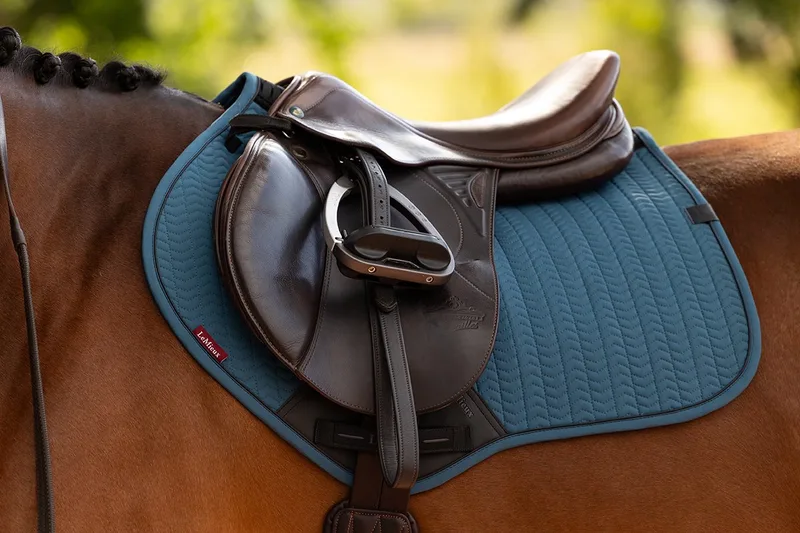 Zadeldek Lemieux Essence Close Contact Square Springen de LeMieux en Turquoise – photo produit